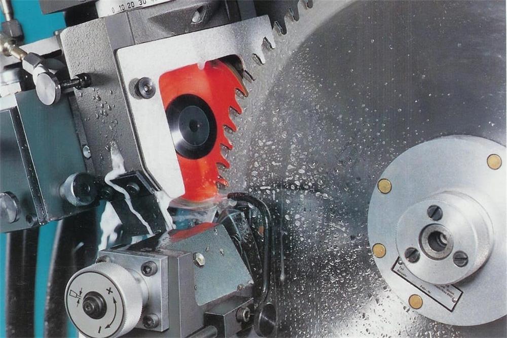 the process flow and precautions for sharpening circular saw blades