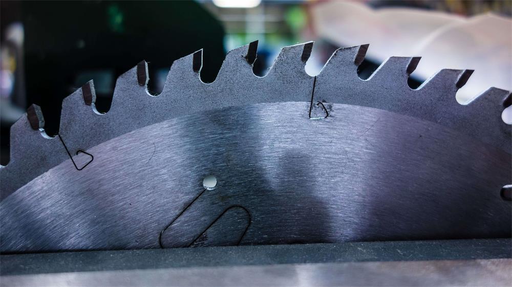 the method of judging the quality of a circular saw blade
