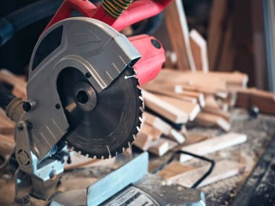 Handheld circular saw and blade to buy