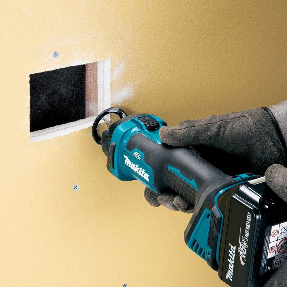 drywall cutter