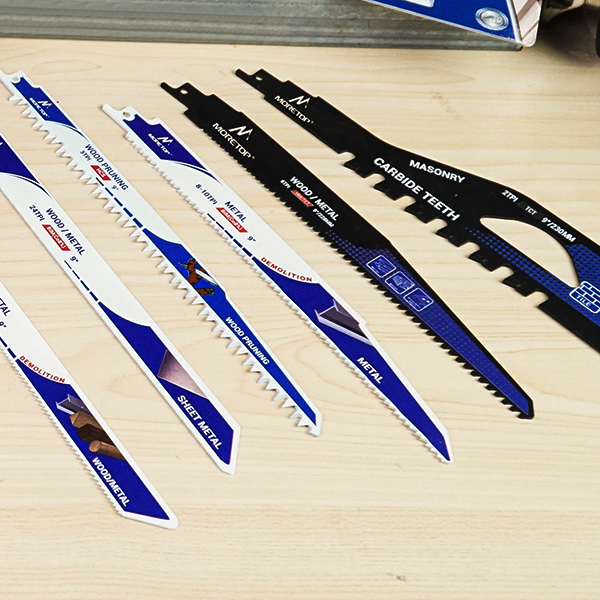 Reciprocating saw blade