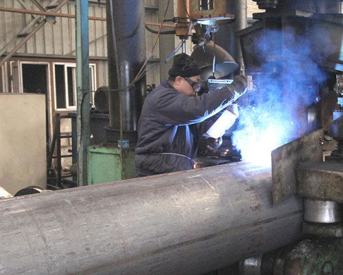 直縫鋼管と螺旋鋼管の対比の違い