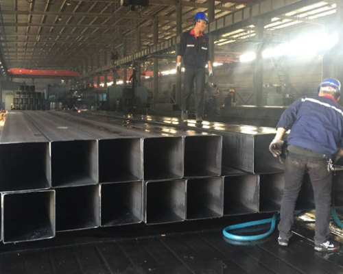 方形矩形鋼管は円形から方形への成形方法を選んだほうがいいですか、それとも方形直接成形方法を選んだほうがいいですか。角形鋼管メーカーが質問に答えます。