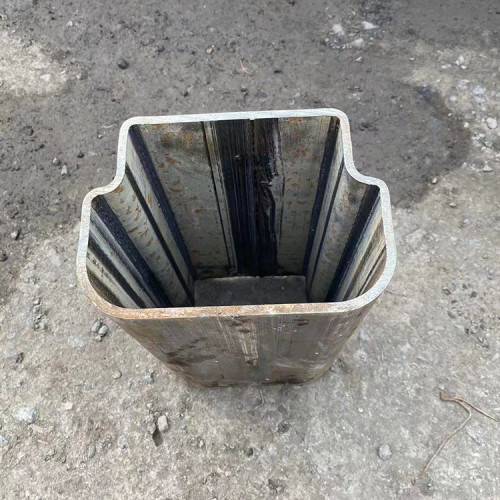 Customised plant for irregularly shaped steel pipes