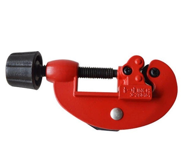 small pipe cutter