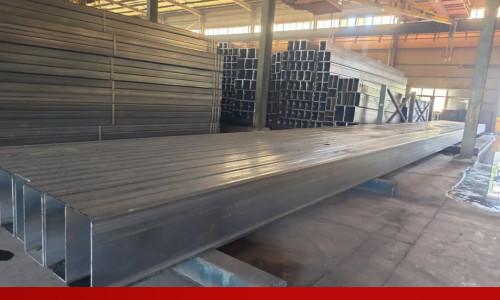 Tianjin Yuantai Derun Group straight out of the rectangular steel pipe size 26.5 meters, creating a new high in the industry!