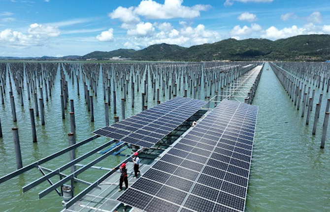 Offshore photovoltaic bracket