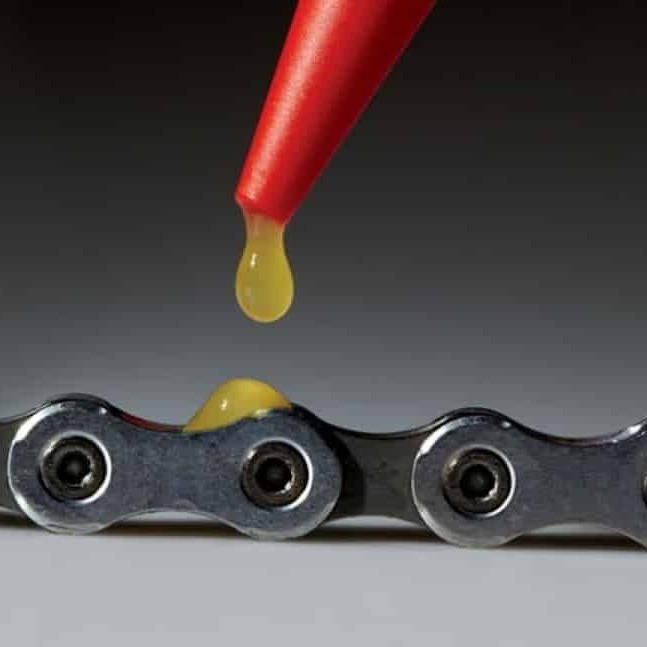 In Order to Obtain Good Maintenance Results for the Roller Chain, What Kind of Lubricating Oil Should We Choose?