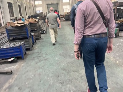 Customers Visit Our Factory