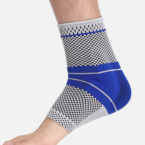 Professional ankle strap prevents sprain and protects joints