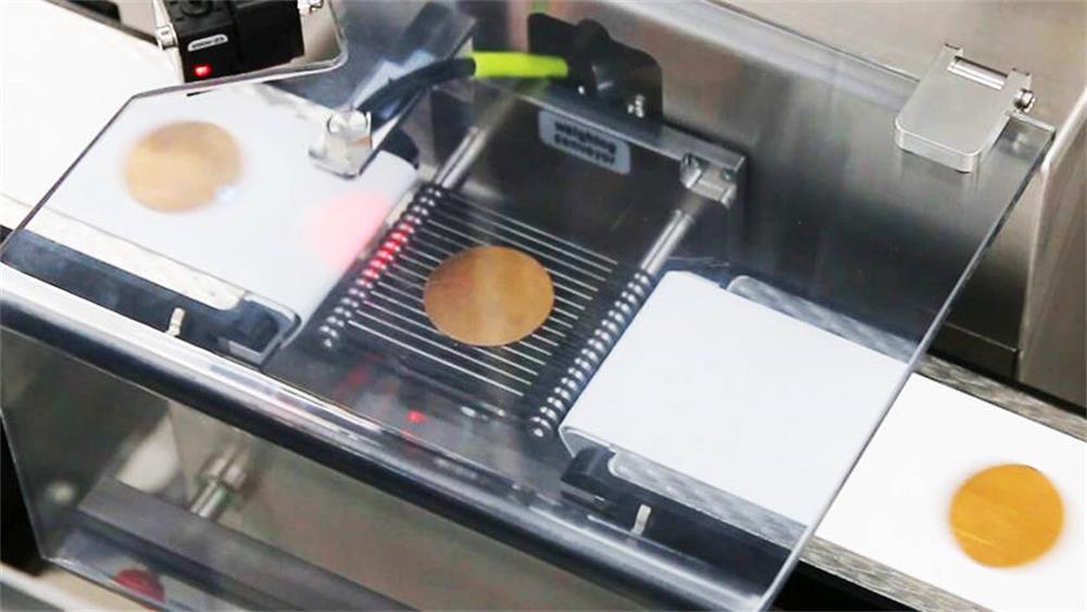 the factors that affect the accuracy and the specific measures to ensure accuracy