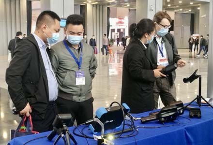 Visual inspection helper of the 59th Pharmaceutical Machinery Exhibition