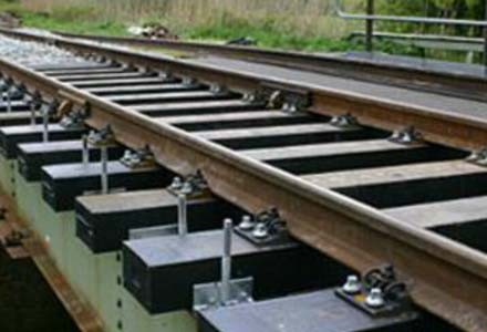 Application case of industrial endoscope used to detect freight train bearings and sleeper rails