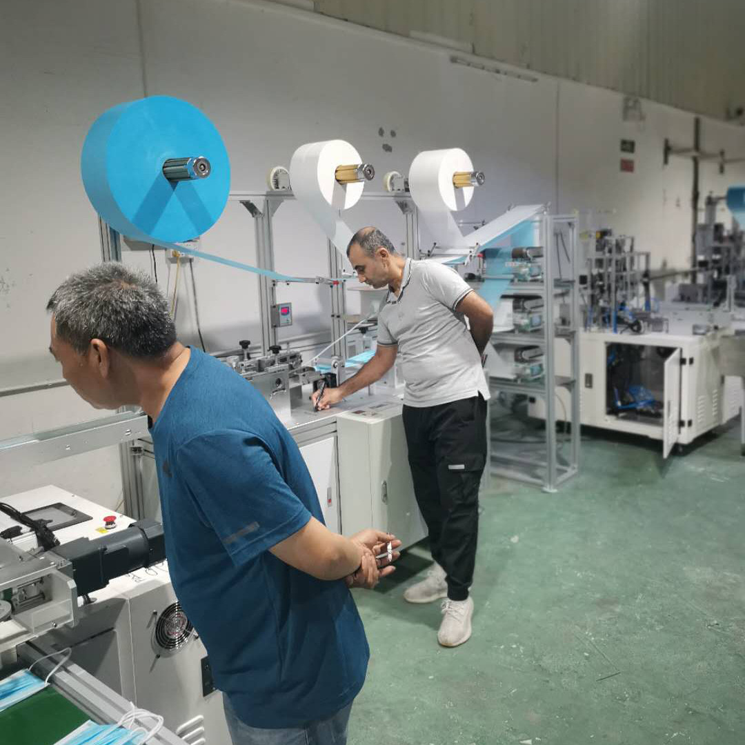 Welcome Turkish guests to our factory for inspection! 60 more mask machines are released!