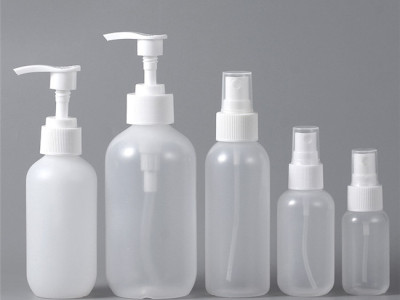 The Main Advantages and Common Uses of HDPE Plastic Bottles