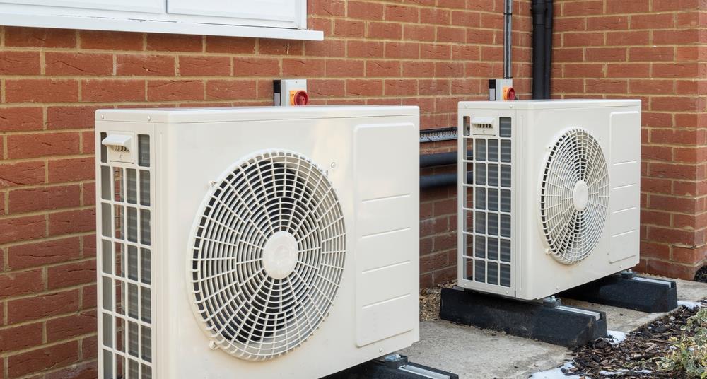 a specific introduction to the installation method and precautions of the swimming pool heat pump