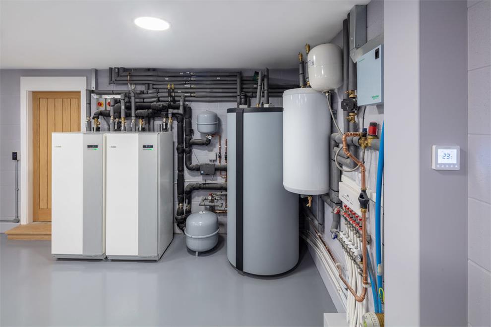 the specific advantages of ground source heat pumps
