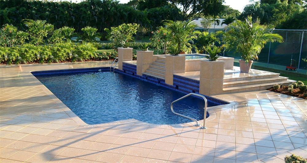 precautions for installing and maintaining swimming pool heat pumps