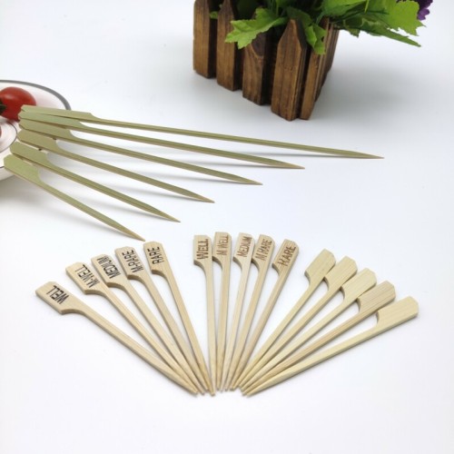 Palillos de paleta de bambú verde y pinchos de bambú
