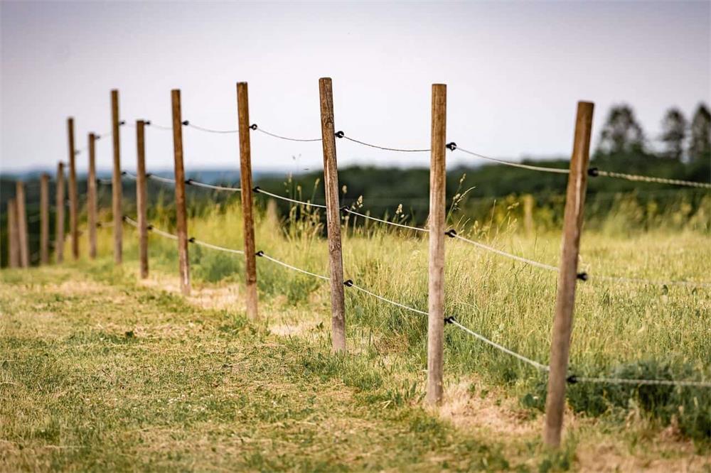 how to choose the right electric fence wire