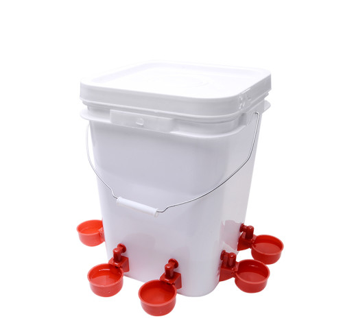 20L Automatic Poultry Waterer Drinker With 6 Water Cups , Chick Waterer Plastic Poultry Fount, Automatic Chicken Water Container Jar, Automatic Chicken Waterer No Waste with Latch and Bottom Bracket