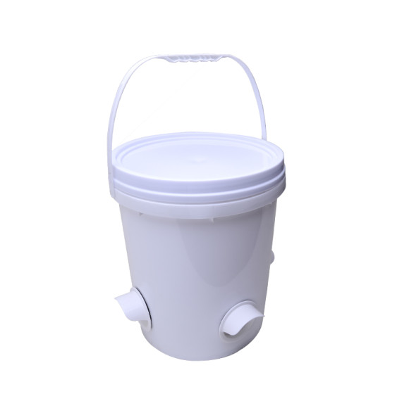 Outdoor Farm Automatic Poultry Feeder, White Poultry Feeder, 20 lbs Capacity, 3-Port Automatic chicken feeder