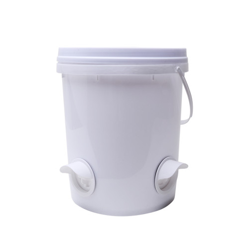 Outdoor Farm Automatic Poultry Feeder, White Poultry Feeder, 20 lbs Capacity, 3-Port Automatic chicken feeder