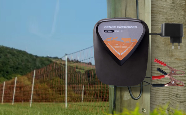 Combination (AC/DC) Fence Energizers