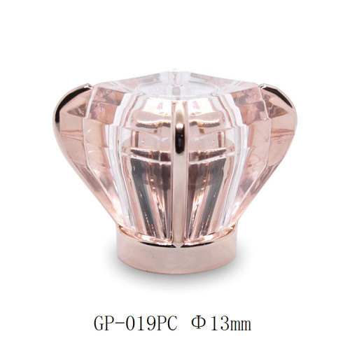 Transparent acrylic plastic crown caps with gold PP insert customized | GP Bottles