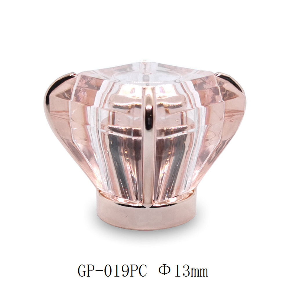 Transparent acrylic plastic crown caps with gold PP insert customized | GP Bottles