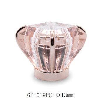 Transparent acrylic plastic crown caps with gold PP insert customized | GP Bottles
