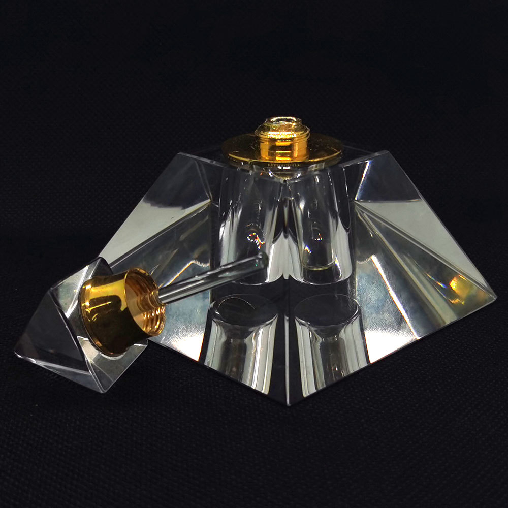 bouteille de parfum en cristal