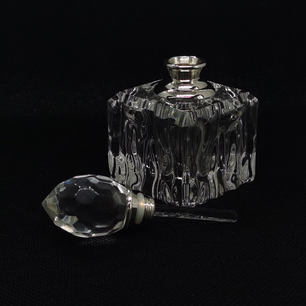 bouteille de parfum en cristal