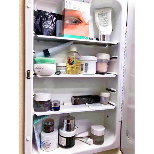 To find a suitable case for your cosmetics. High-quality perfume packaging