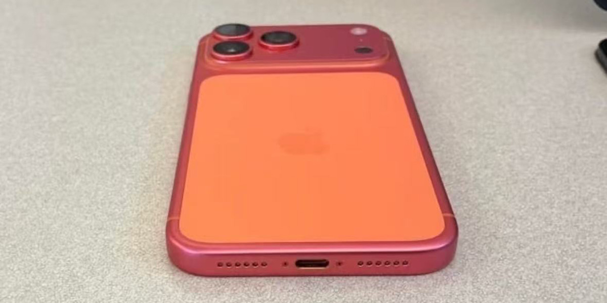 iPhone 17 surface finish fading after daily use exposure