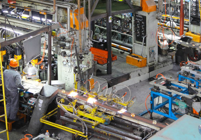 How Perfume Bottles Are Made: From Molten Glass to Finished Bottle