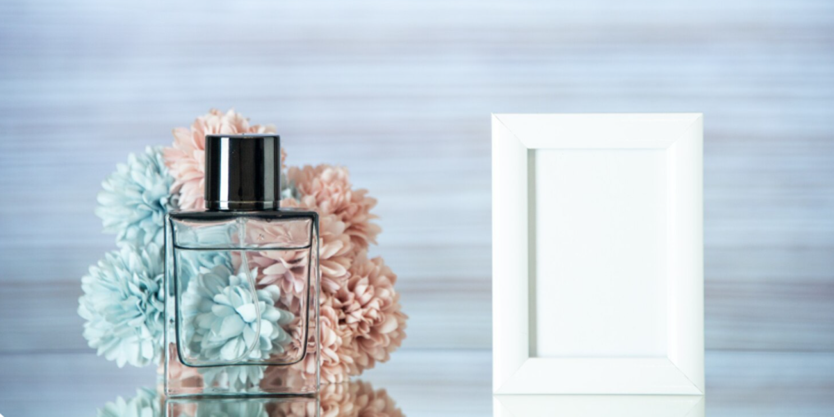 Transparent niche perfume glass bottle with elegant cap