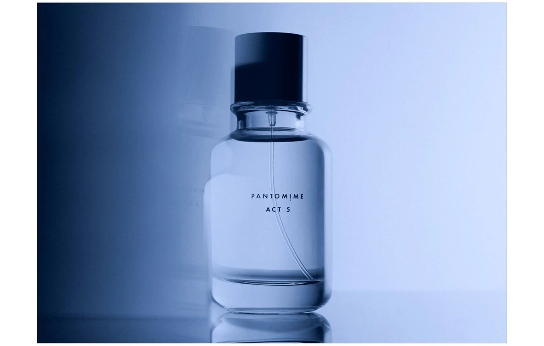 PANTOMIME Parfum round glass perfume bottle with a sleek black cap, crafted by GP Bottles — premium perfume bottle supplier.