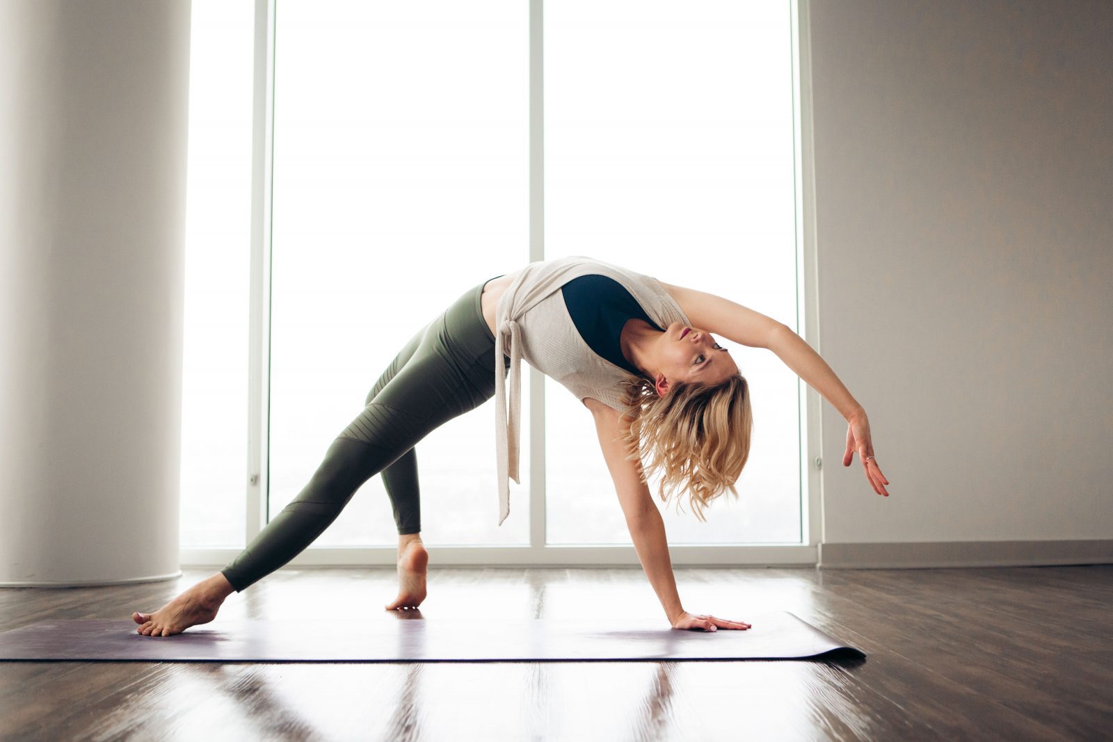 nine tips for removing the odor of yoga clothes