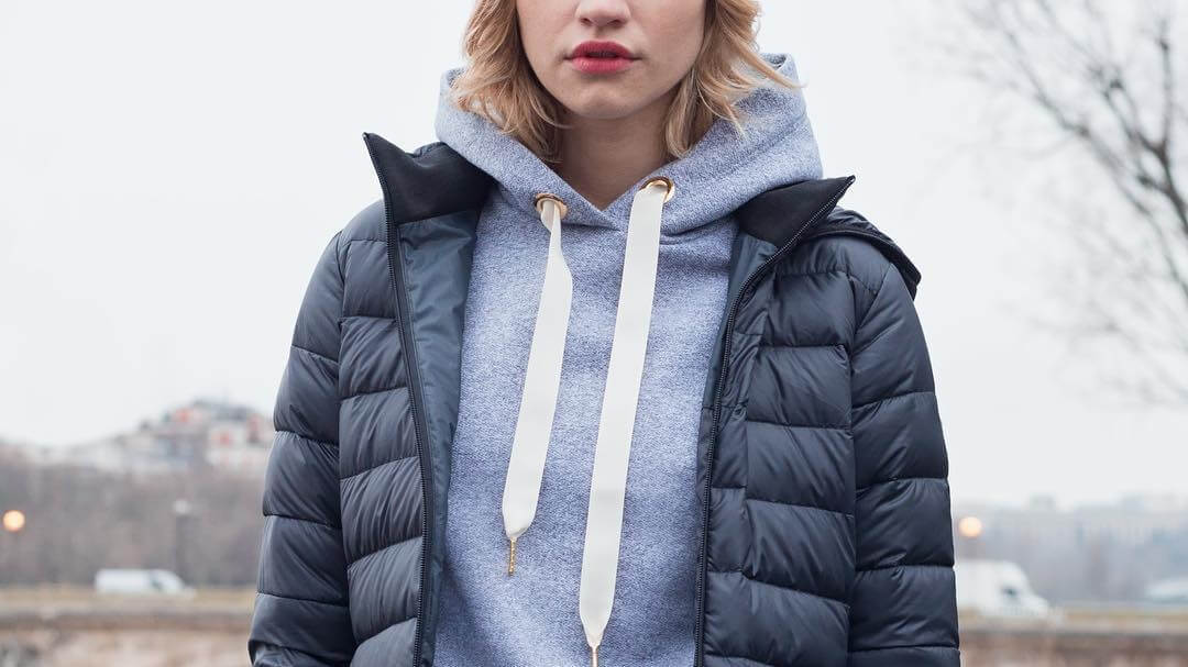 the factors that need to be considered when choosing down jackets