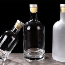 What Factors Affect the Price of Glass Liquor Bottles?