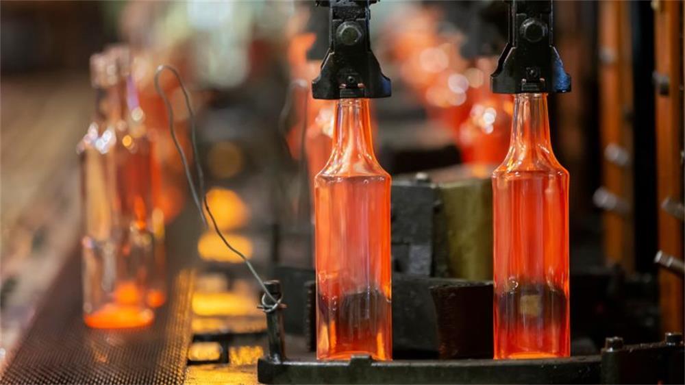 how to control the lightweight design of glass bottles from the perspective of production technology