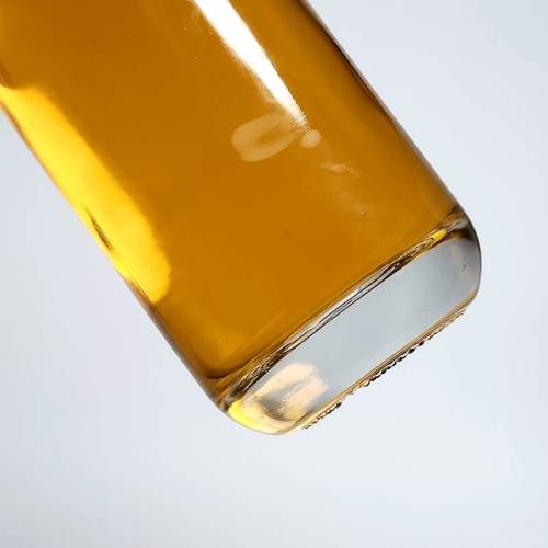 Custom Glass Spirits Bottles | Best Glass Clear Liquor Bottles Wholesale for Vodka, Whiskey, Rum