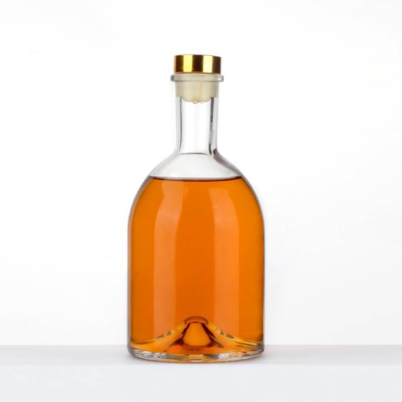 Custom 700ml Glass Spirit Bottles for Liquor Spirit Bottles Das