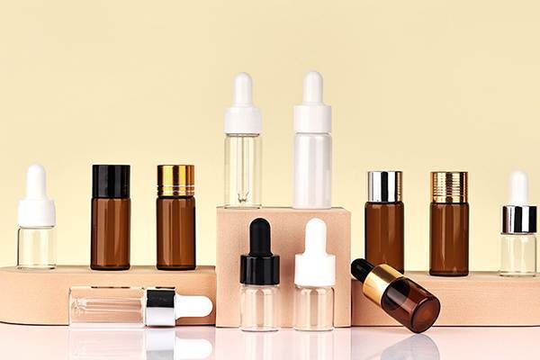 custom small glass vials for essential oils