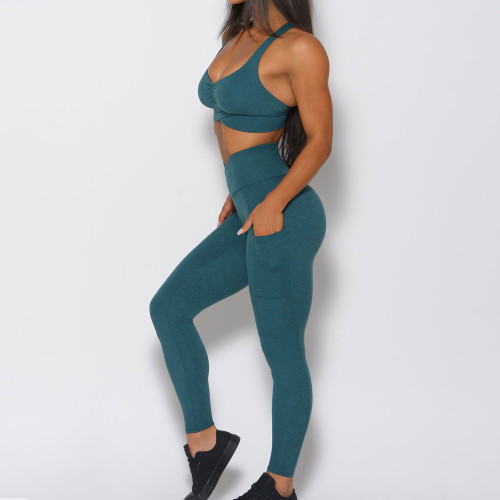 Abbigliamento da allenamento all'ingrosso con etichetta privata abbinato a reggiseno sportivo e leggings-Aktik