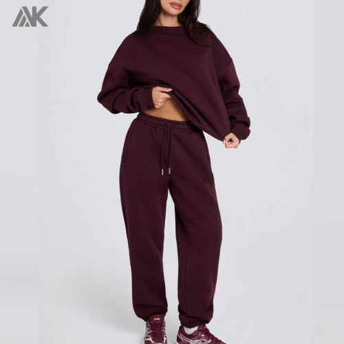 Custom Soft And Breathable Brushed Cotton-blend Jersey Women's Sweatsuit  Oversized sweatshirt  And Relaxed mid-rise joggers-Aktik