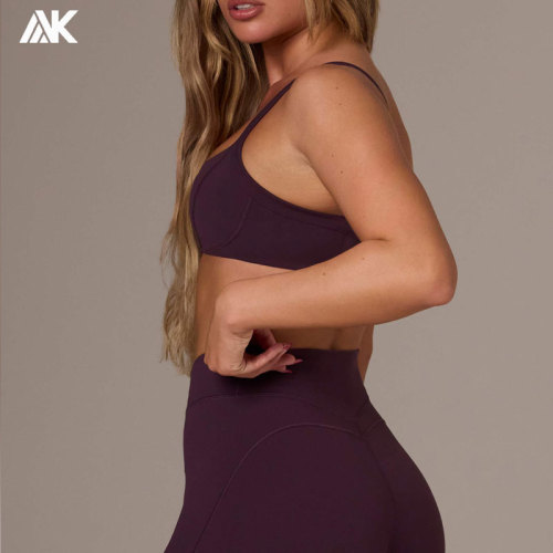 Custom Mid-rise Ruched Active leggings And Seam-Detail Sports Bra Women's Activewear Set-Aktik