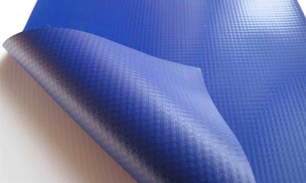 the difference between PVC tarpaulin and PE tarpaulin