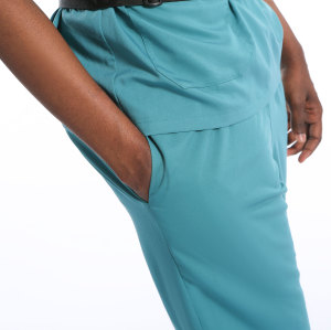 高品质短袖搭配磨砂膏，带有徽标，适用于医生和护士